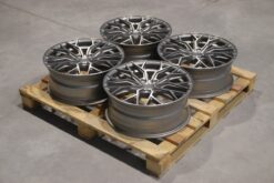 jante Set of CVR1 20x8 ET40 5x112 Brushed Titanium