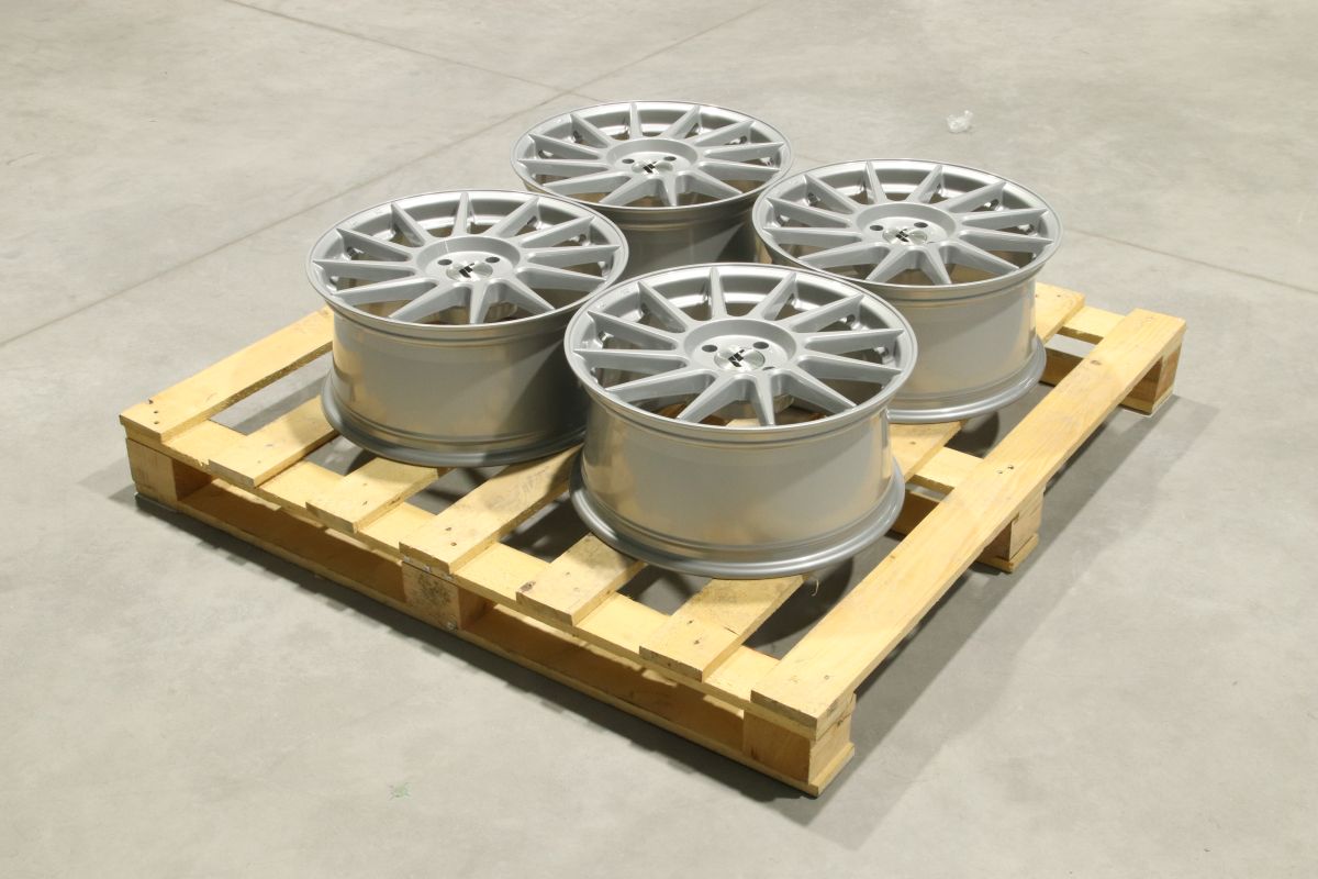 jante Set of JR22 17x8 ET35 4x100 Gloss Silver