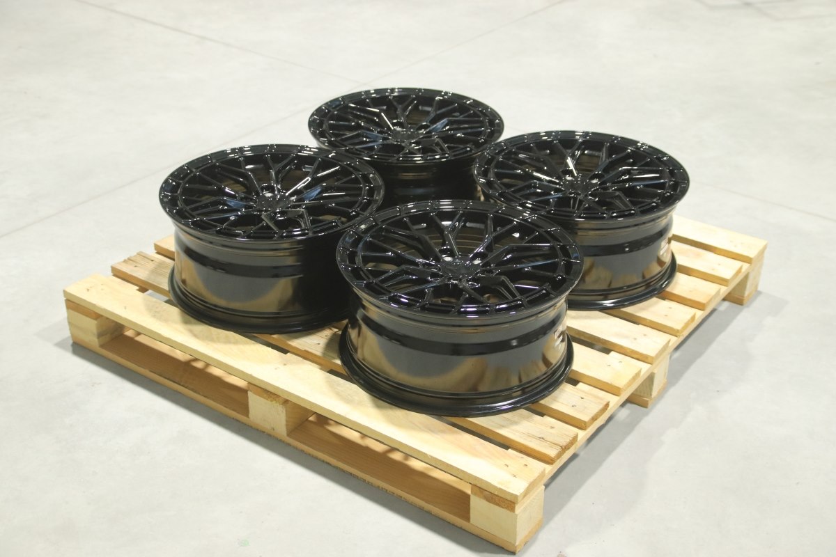jante Set of JR48 18x8 ET32 5x108 Gloss Black