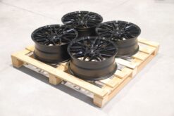 JR Wheels Set of JR28 18x7,5 ET25 4x108 Gloss Black