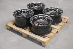 JR Wheels Set of JR37 19x8,5 ET43 + 19x9,5 ET45 5x120 Hyper Black