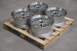 Japan Racing Set of JR23 19x8,5 ET35 5x112 Hyper Silver w/Machined Lip