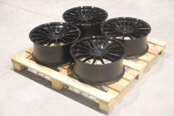 Japan Racing Set of SL05 19x8 ET40 + 19x8,5 ET41 5x112 Gloss Black