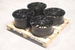Japan Racing Set of JR28 20x8,5 ET30 + 20x10 ET30 5x112 Gloss Black